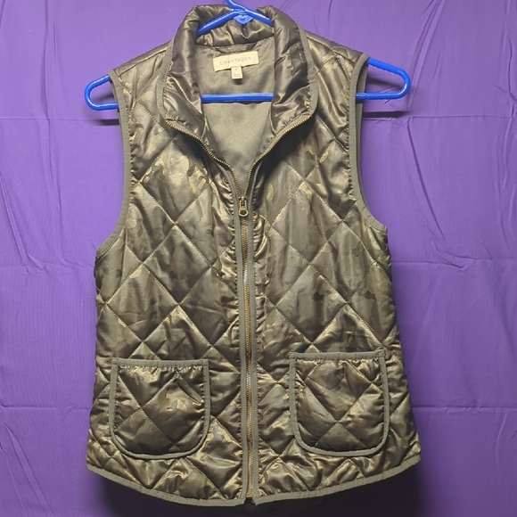 41 Hawthorn Xs  Women's Quilted Vest - Camo Green Olive Camouflage - Picture 1 of 10